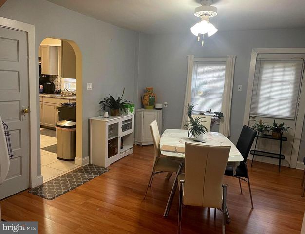 695 W KINGS HWY, Coatesville, PA 19320