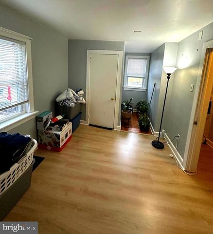 695 W KINGS HWY, Coatesville, PA 19320