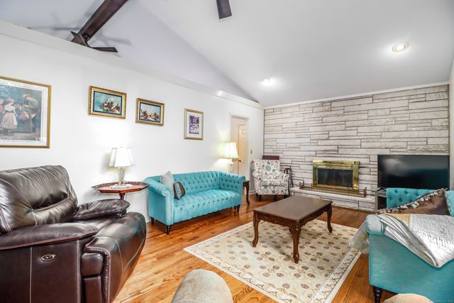 118 Pulaski Highway, Ansonia, CT 06401