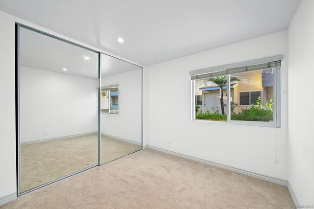 9939 Erma Rd 101, San Diego, CA 92131