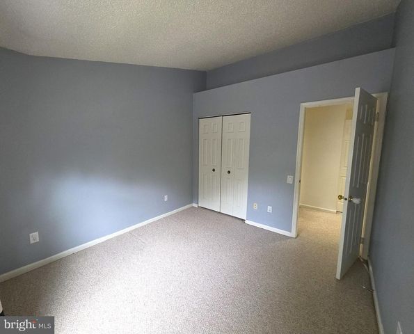 6626 CYPRESS POINT RD, Alexandria, VA 22312