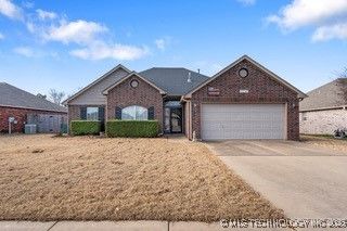 10730 E 120th Court N, Collinsville, OK 74021