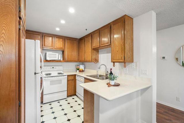 5745 Friars Rd 81, San Diego, CA 92110