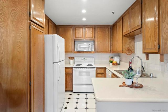 5745 Friars Rd 81, San Diego, CA 92110