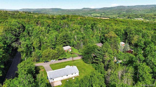 102 Steven Street, Kerhonkson, NY 12446