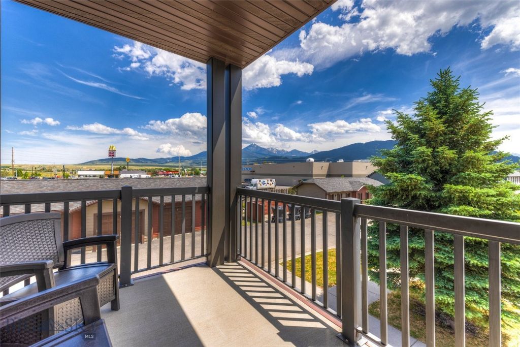 2221 Willow Drive 201-B, Livingston, MT 59047