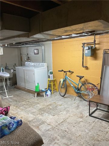 19409 Cherokee Avenue, Cleveland, OH 44119