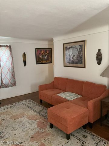 19409 Cherokee Avenue, Cleveland, OH 44119