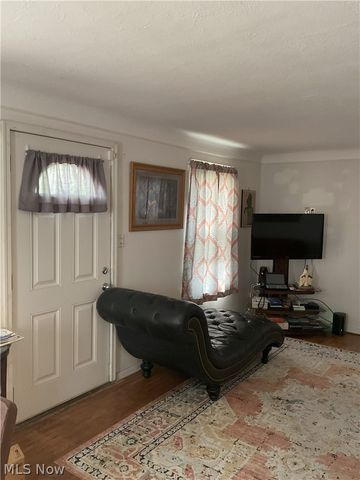 19409 Cherokee Avenue, Cleveland, OH 44119