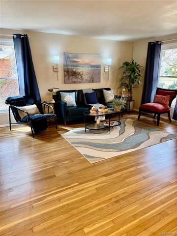 18499 Kesh Street, Southfield, MI 48076