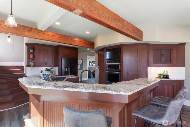 1118 4th Street, Anacortes, WA 98221