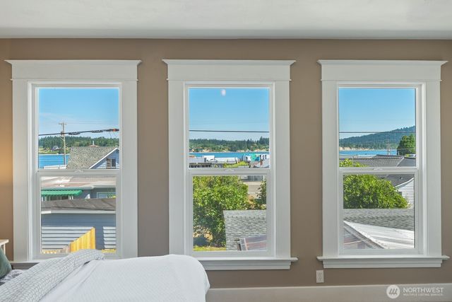 1118 4th Street, Anacortes, WA 98221