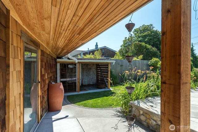 1118 4th Street, Anacortes, WA 98221