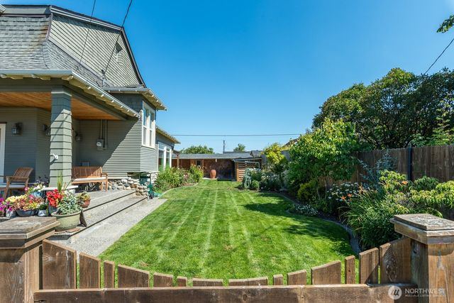 1118 4th Street, Anacortes, WA 98221