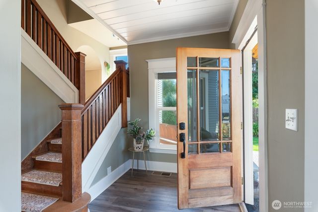 1118 4th Street, Anacortes, WA 98221