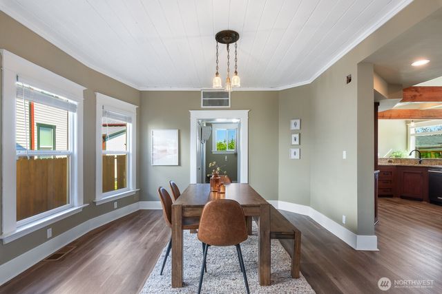 1118 4th Street, Anacortes, WA 98221