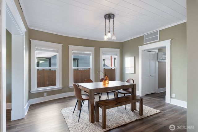 1118 4th Street, Anacortes, WA 98221