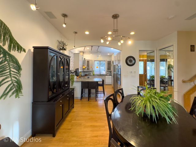 9237 Mason Avenue, Morton Grove, IL 60053