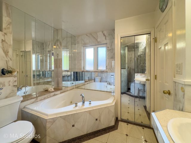 9237 Mason Avenue, Morton Grove, IL 60053