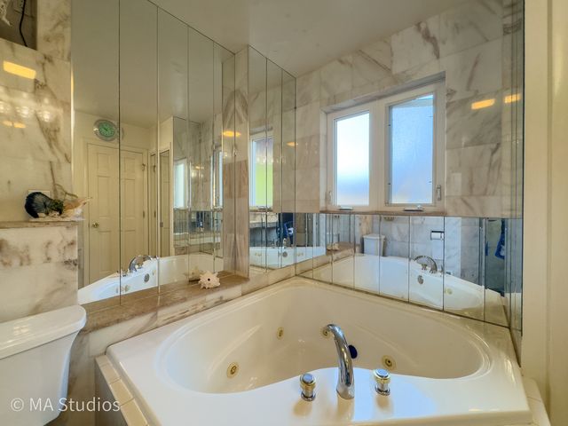 9237 Mason Avenue, Morton Grove, IL 60053