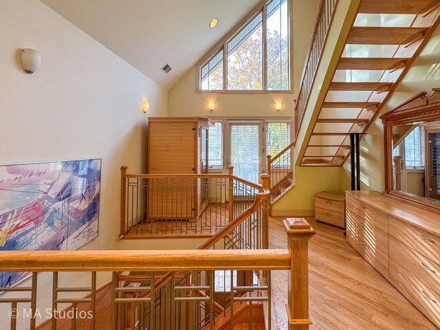 9237 Mason Avenue, Morton Grove, IL 60053