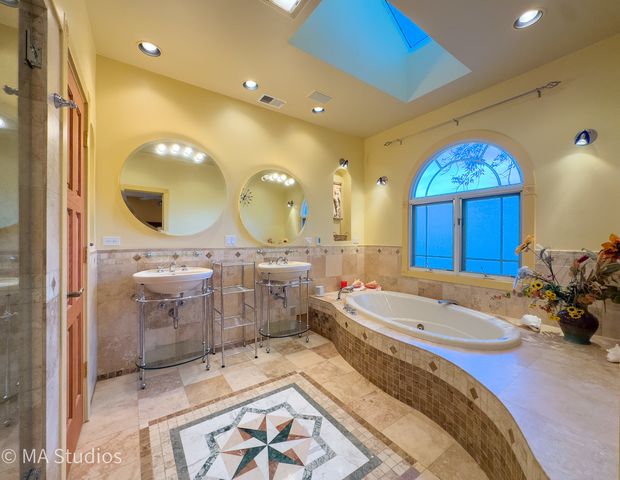 9237 Mason Avenue, Morton Grove, IL 60053