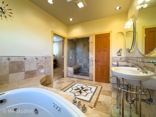 9237 Mason Avenue, Morton Grove, IL 60053