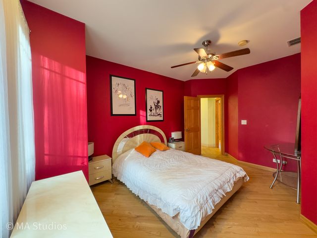 9237 Mason Avenue, Morton Grove, IL 60053