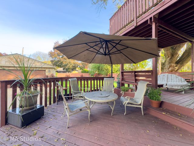 9237 Mason Avenue, Morton Grove, IL 60053