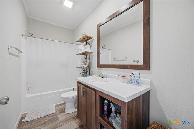 653 County Road 390, Gonzales, TX 78629