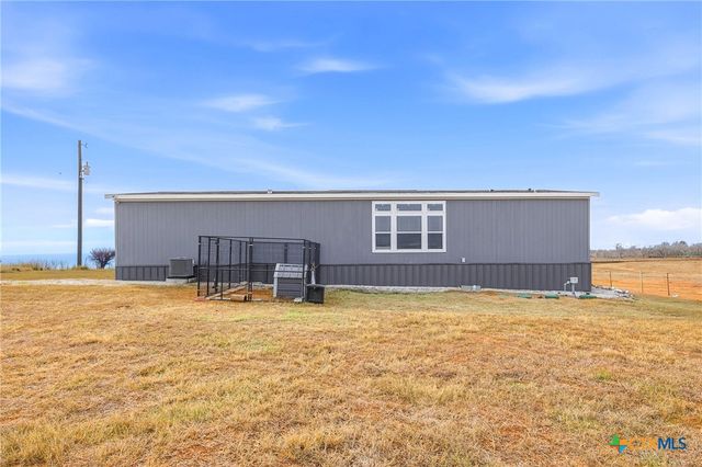 653 County Road 390, Gonzales, TX 78629