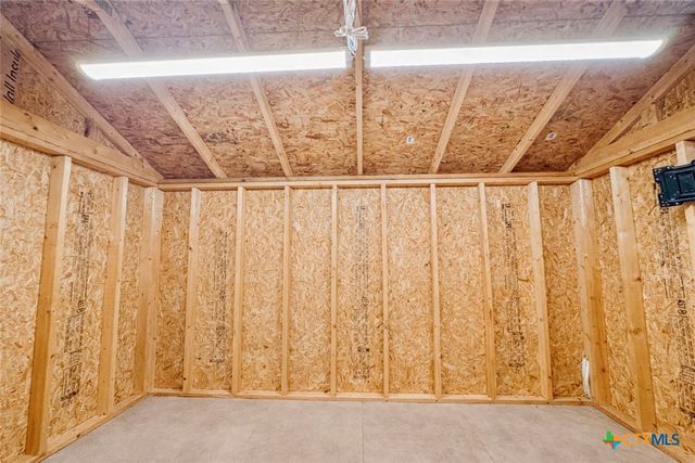 653 County Road 390, Gonzales, TX 78629