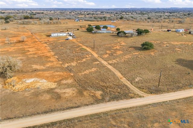 653 County Road 390, Gonzales, TX 78629