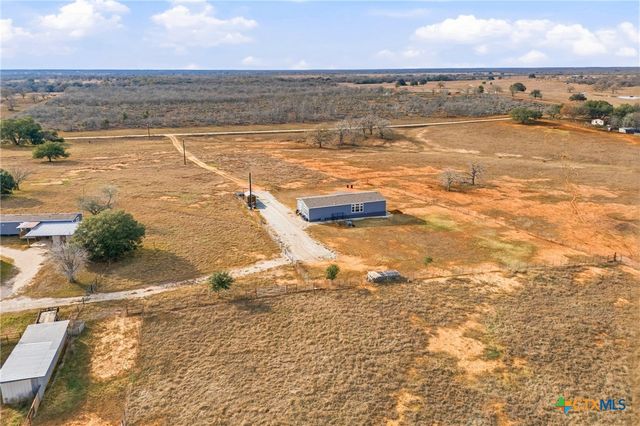 653 County Road 390, Gonzales, TX 78629