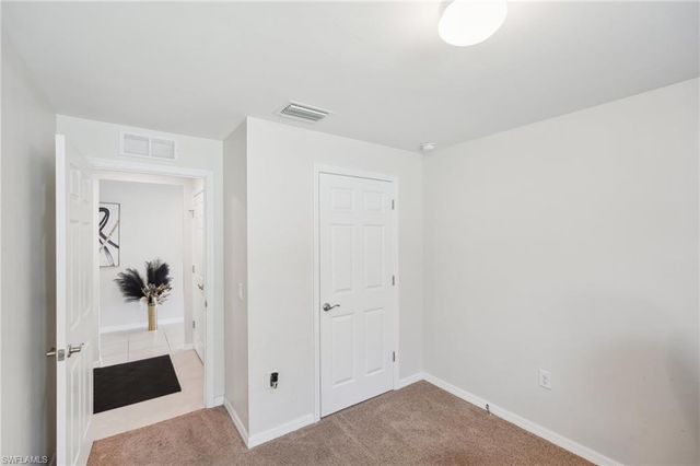 3306 Acapulco CIR, Cape Coral, FL 33909