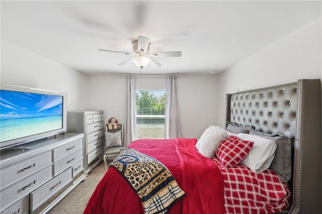 3306 Acapulco CIR, Cape Coral, FL 33909