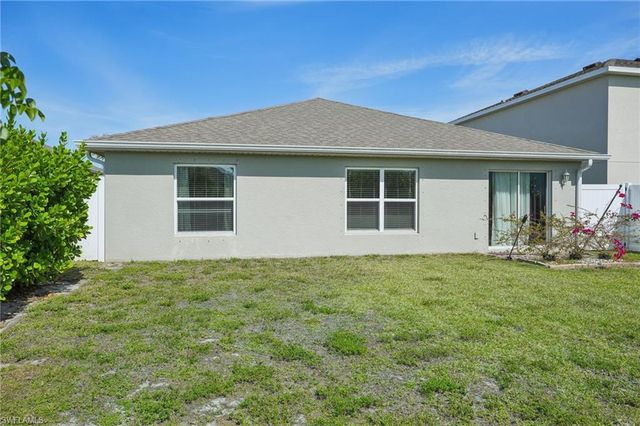 3306 Acapulco CIR, Cape Coral, FL 33909