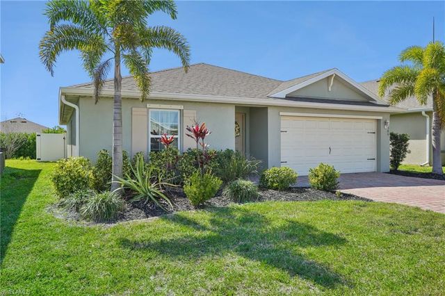 3306 Acapulco CIR, Cape Coral, FL 33909