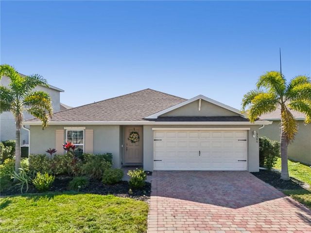 3306 Acapulco CIR, Cape Coral, FL 33909