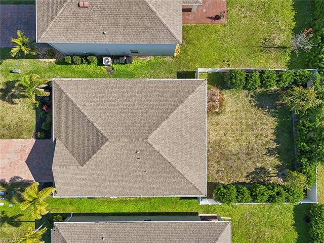 3306 Acapulco CIR, Cape Coral, FL 33909