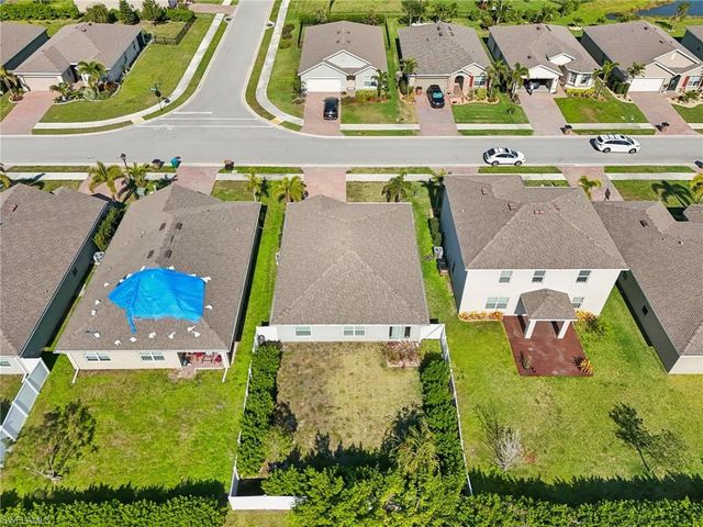 3306 Acapulco CIR, Cape Coral, FL 33909