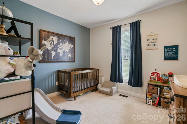 2925 24th Street Drive NE, Hickory, NC 28601