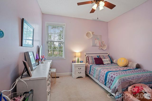 2925 24th Street Drive NE, Hickory, NC 28601