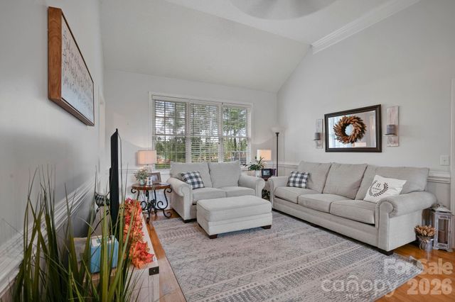 2925 24th Street Drive NE, Hickory, NC 28601
