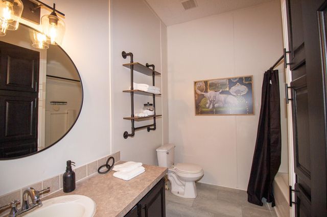 42857 Henson Road, Hempstead, TX 77445