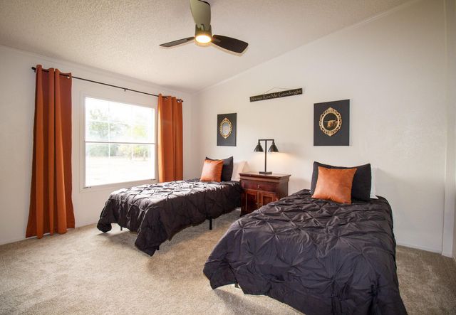 42857 Henson Road, Hempstead, TX 77445