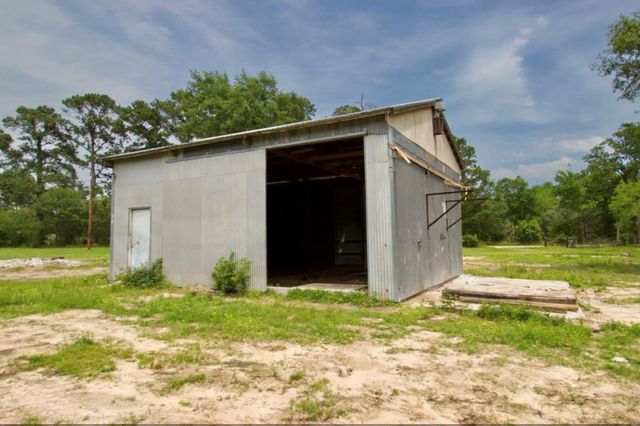 42857 Henson Road, Hempstead, TX 77445