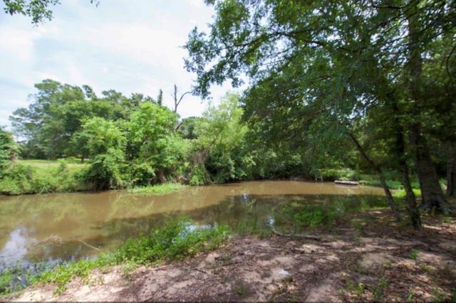 42857 Henson Road, Hempstead, TX 77445