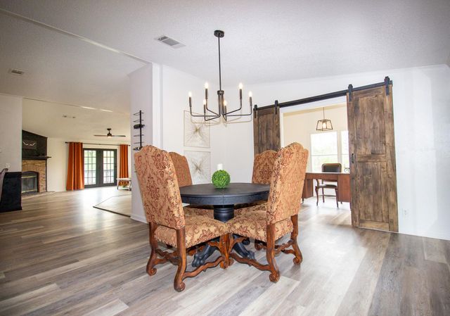 42857 Henson Road, Hempstead, TX 77445