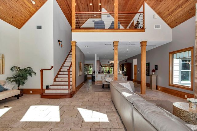 7000 NW HWY 320, Micanopy, FL 32667
